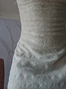 Pretty_roxxyy Show in webcam