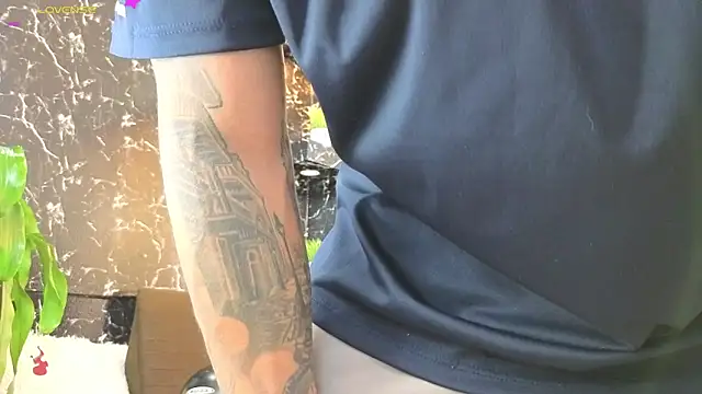 Chat XXX ao vivo de Alexander_ferre