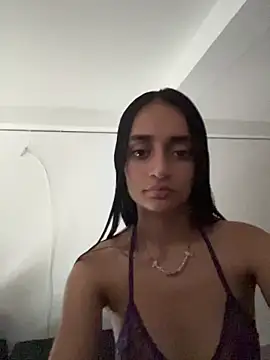 leilani_X Adlı Modelin Canlı XXX Sohbeti