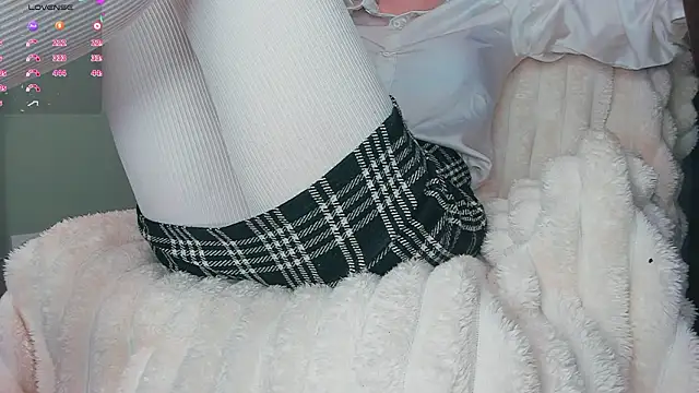 queen_carly Adlı Modelin Canlı XXX Sohbeti