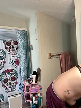 lolabunny9 Show in webcam