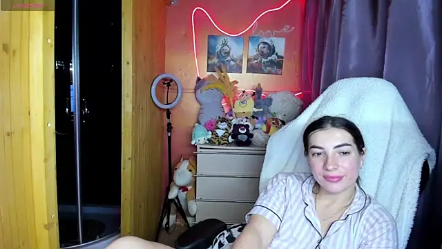 دردشة Fiery_Brunette_ الجنسية المباشرة