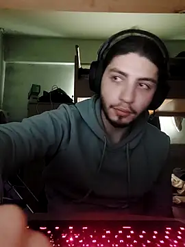 kleineid77 Adlı Modelin Web Kamerası Şovu