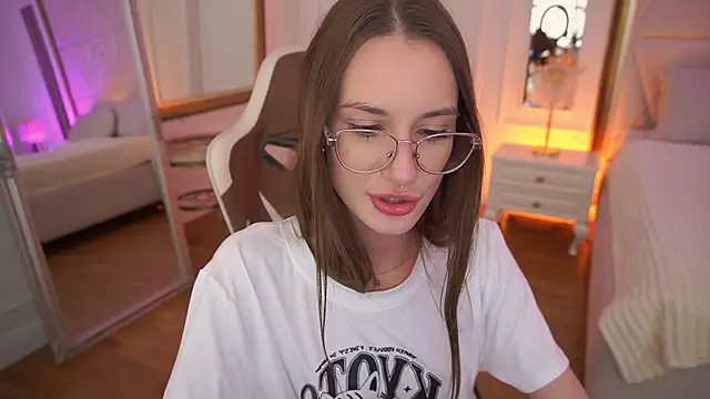 Živý XXX chat CozyMell