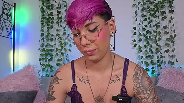 MiaMorgan_: онлайн-секс-чат