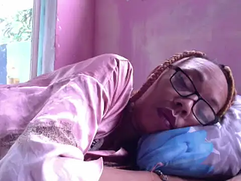 Ladyzee25 Chat XXX in diretta