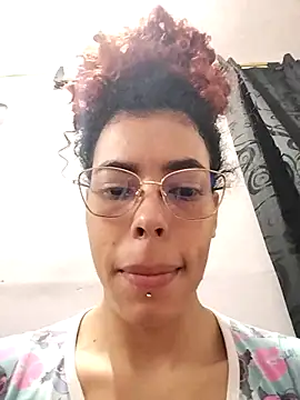 Pamelamiler__: онлайн-секс-чат