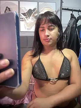 larysinha 即時 XXX 聊天