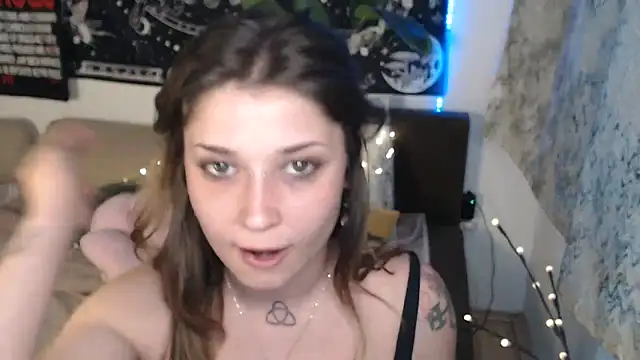 دردشة AlienforTwenty الجنسية المباشرة