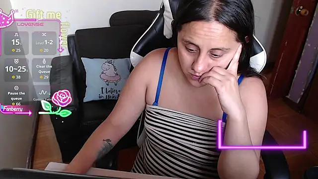 دردشة MeliisaRobers الجنسية المباشرة