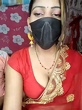 CUTI-NAINA Adlı Modelin Canlı XXX Sohbeti