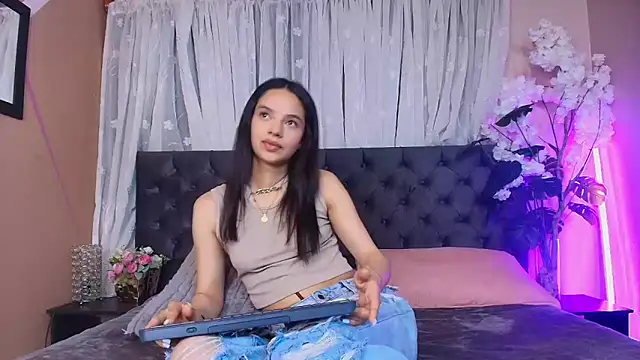 Sweet_Sofiii_ 现场XXX聊天