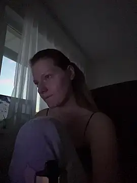 MaryHiggins Adlı Modelin Canlı XXX Sohbeti