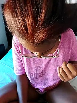 Show de littlebrunett na webcam