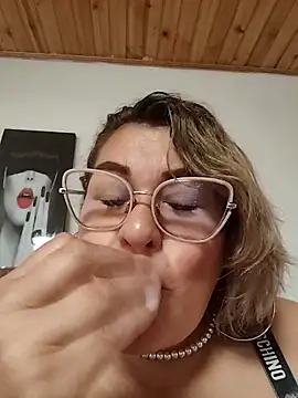 AlexxiaaMat 网络视讯表演