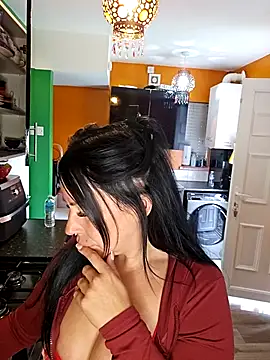 Maddythemilf's Live XXX Chat