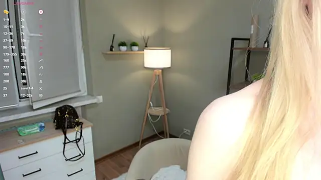 Živý XXX chat PocketDollX