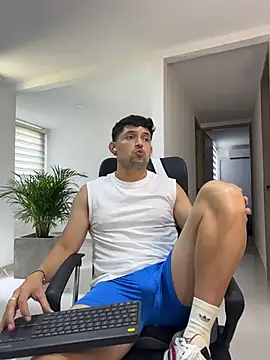 Chatroom XXX en direct de TroyeSavage