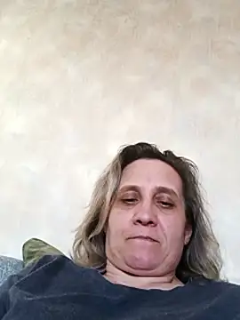 KatieLove133's Webcam Show