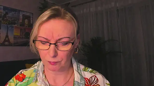 Show de vanessa_chat na webcam