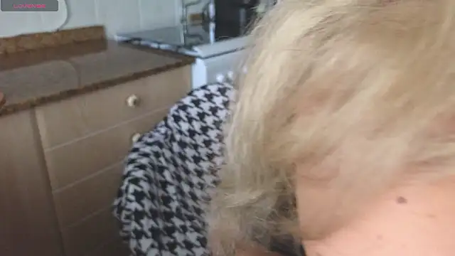 Živý XXX chat Lunamix