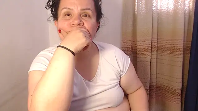 agathamiller01 现场XXX聊天