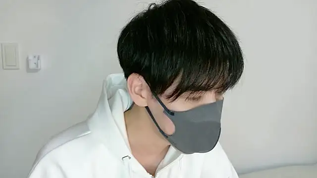 XXX chat uživo modela itsme_LEON