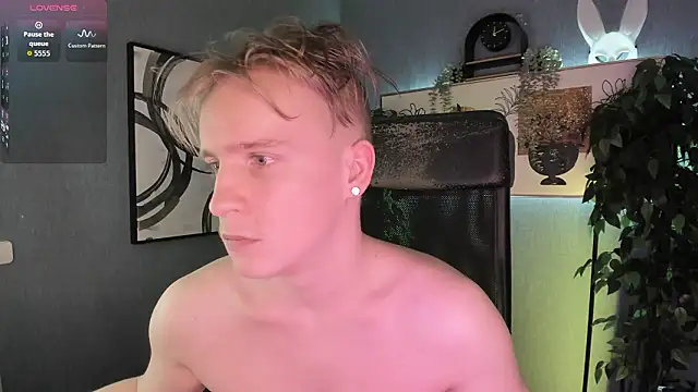 AlexxSweet élő XXX-chatje