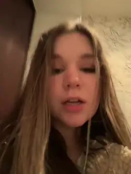 PumaShyXD: διαδικτυακό σόου στην κάμερα