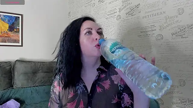 Chat XXX en directo de Roxy_doll