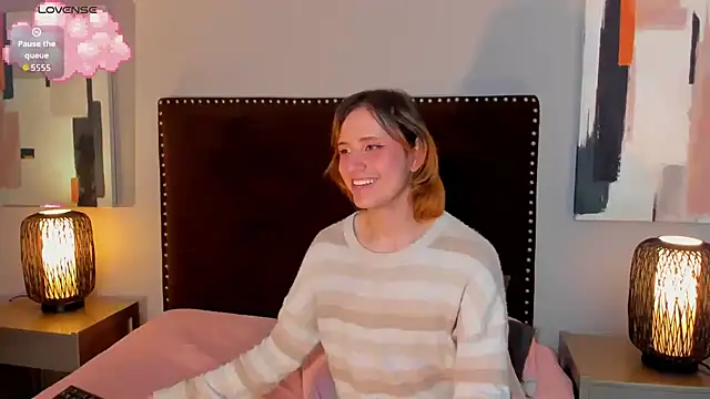 seraphine_star's Webcam Show