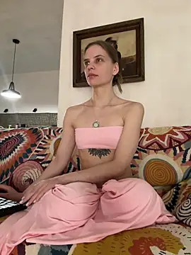 LeyaJohnson Adlı Modelin Canlı XXX Sohbeti