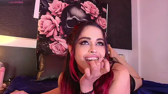 EvaaFoxxy1's Live XXX Chat