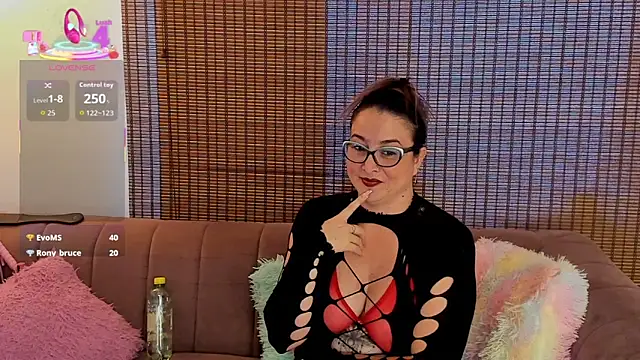 ariana_cross 即時 XXX 聊天