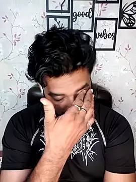 Pertunjukan Kamera Web SurajKapoor09