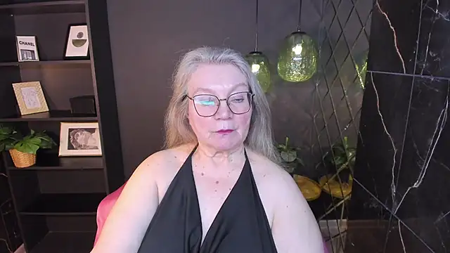 Chat +18 de NataliMellow ao vivo