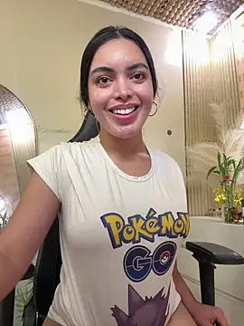 TS-SimplyTheBest Adlı Modelin Canlı XXX Sohbeti