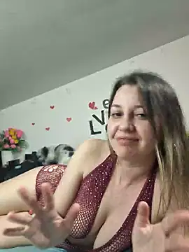 Онлайн чат XXX SweetMaddy888