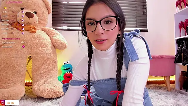 kariina__22 即時 XXX 聊天