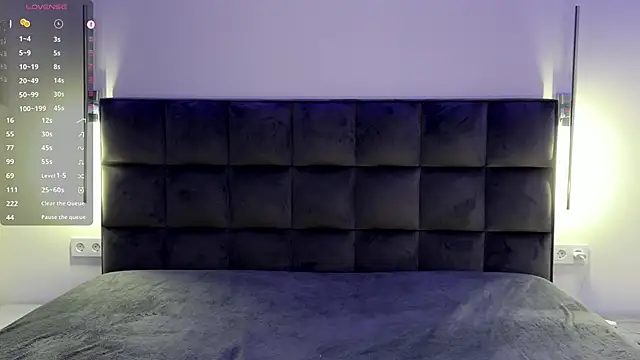 GoldieHarrington's Live XXX Chat