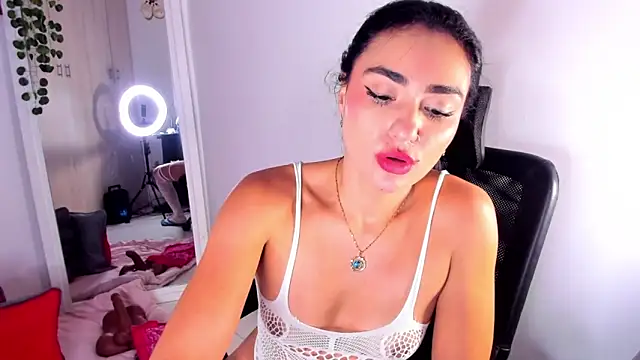 AnnieSofiia: онлайн-секс-чат