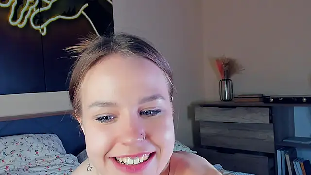 MaliaBourraine Chat XXX live