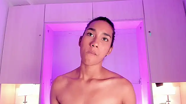 AnahiCollins' Live XXX Chat