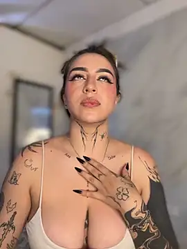 CarolQueen1_: απευθείας συνομιλία ΧΧΧ