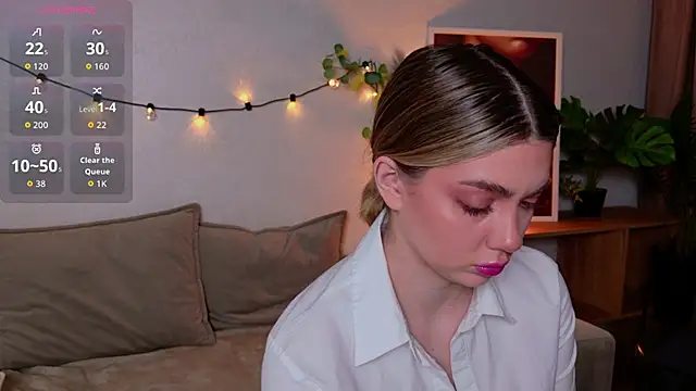 MilenaLueur webcam show