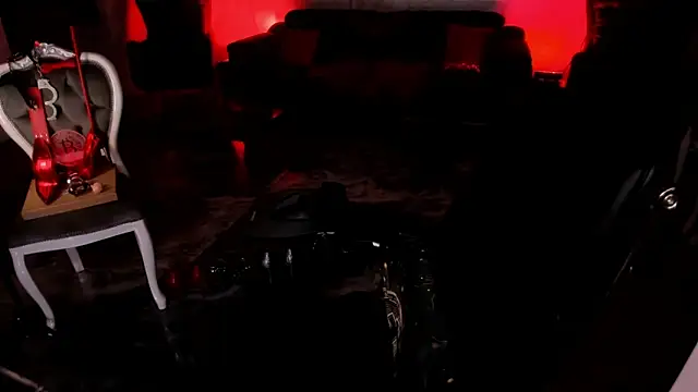 FinDomGod: απευθείας συνομιλία ΧΧΧ