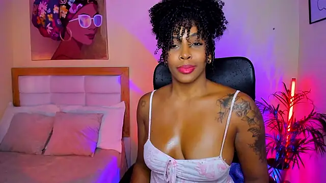 AitanaBrown_: онлайн-секс-чат