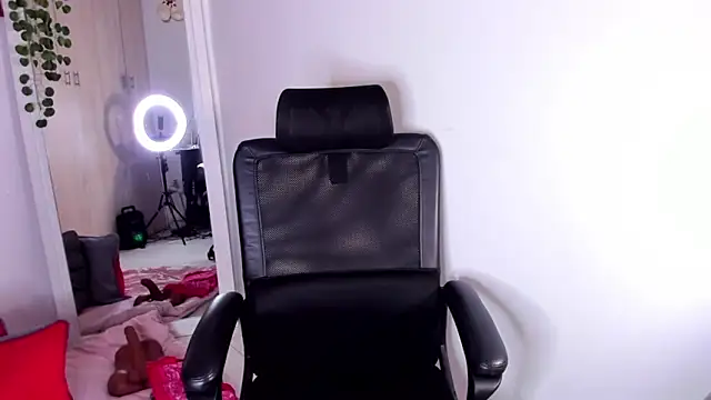 AnnieSofiia Chat XXX in diretta