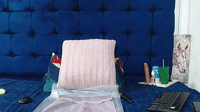 XXX chat uživo modela AriesCake