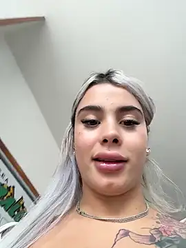 XXX chat uživo modela YouCandiSumisa